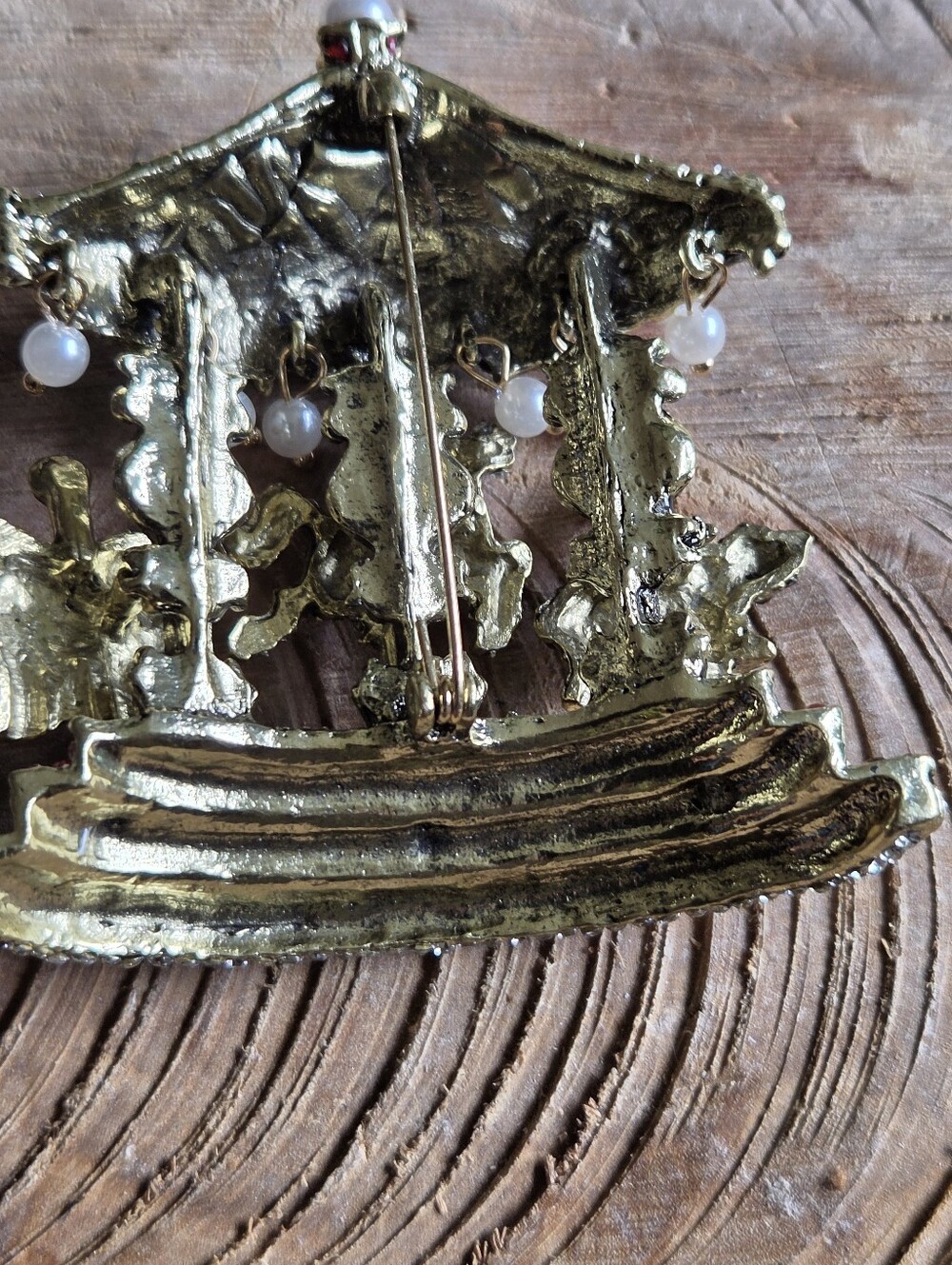 Statement Jeweled Carousel Brooch - Picture 6 of 6
